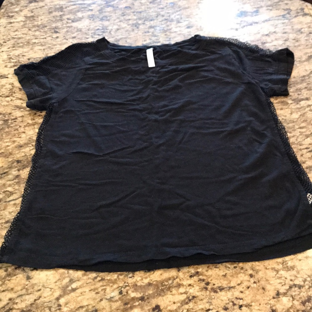 Fabletic T-shirt with mesh inserts